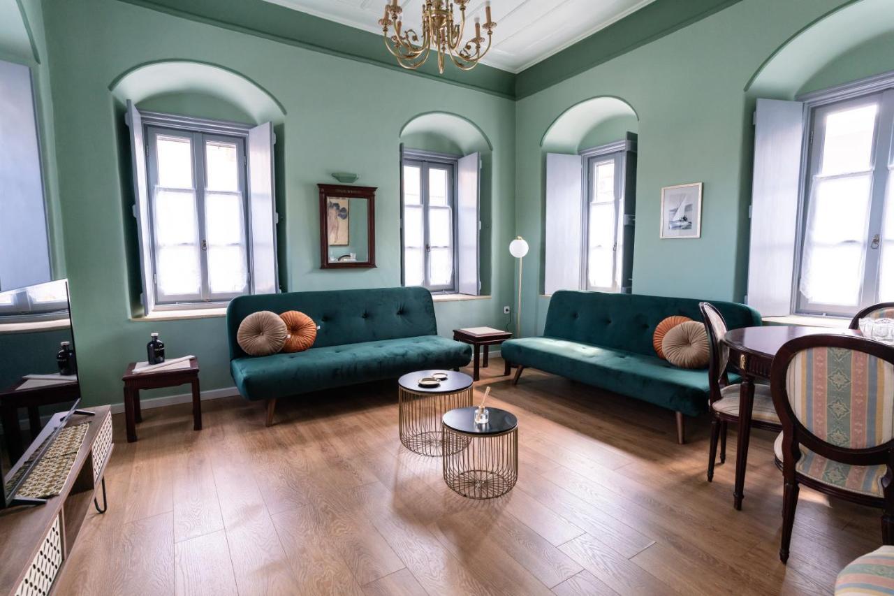 Englezena'S Guesthouse Leonídio Kültér fotó