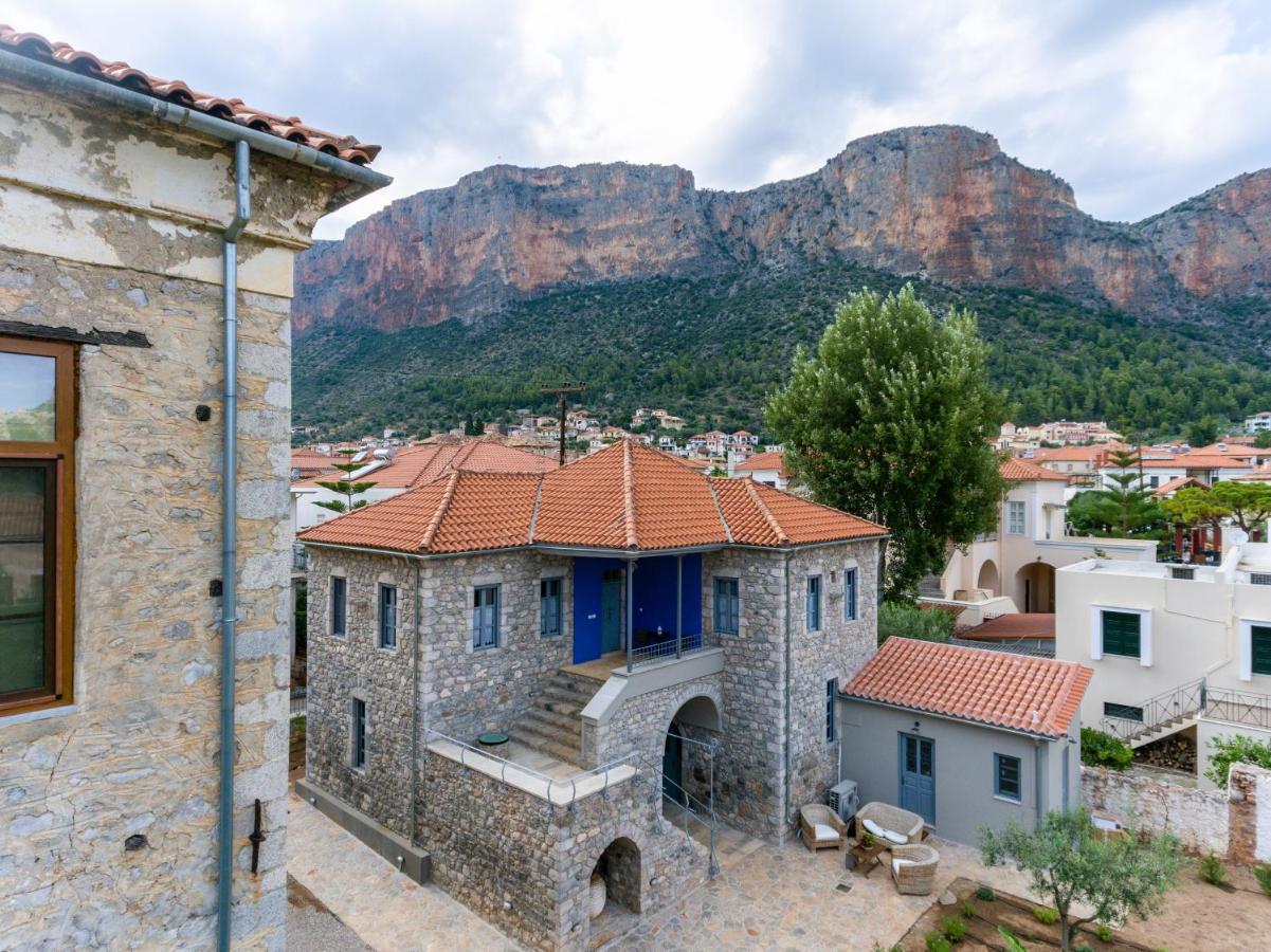 Englezena'S Guesthouse Leonídio Kültér fotó