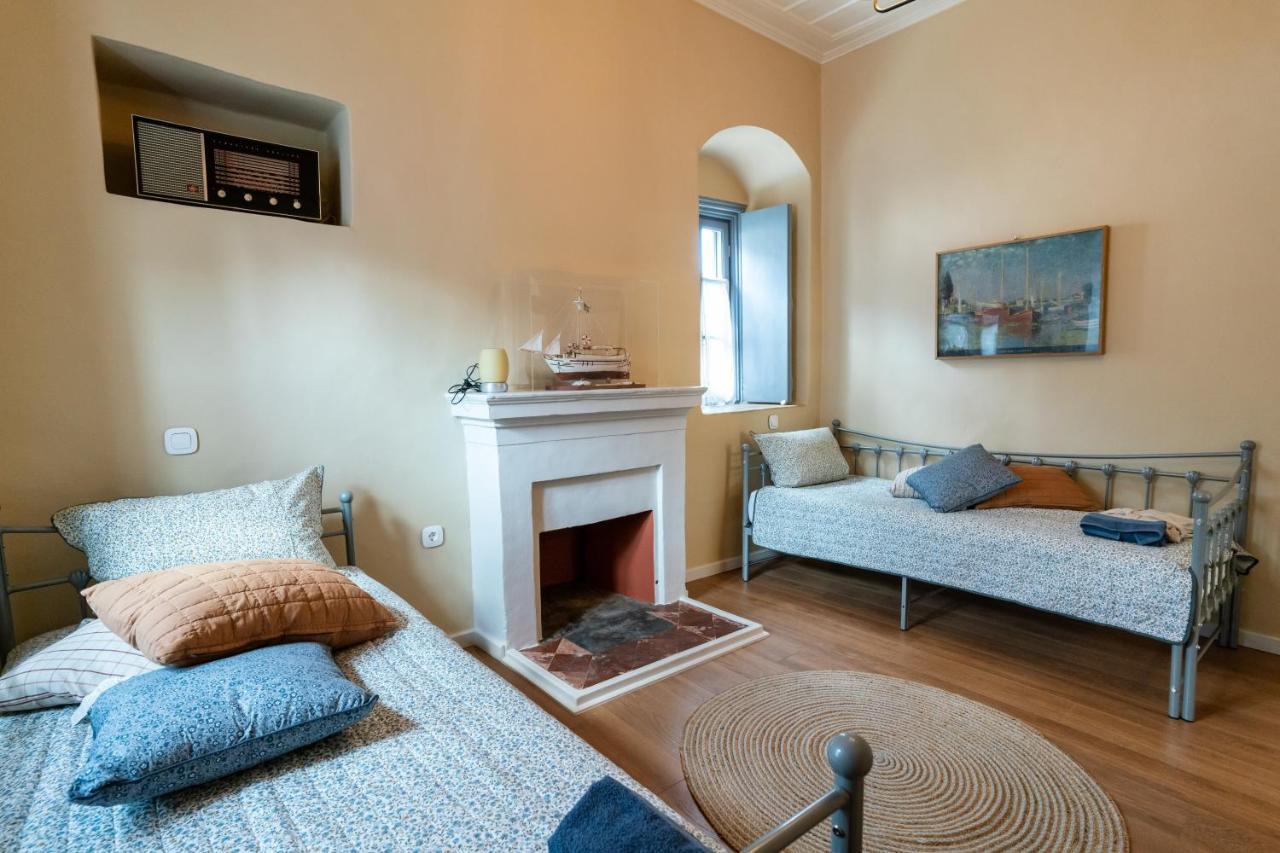 Englezena'S Guesthouse Leonídio Kültér fotó