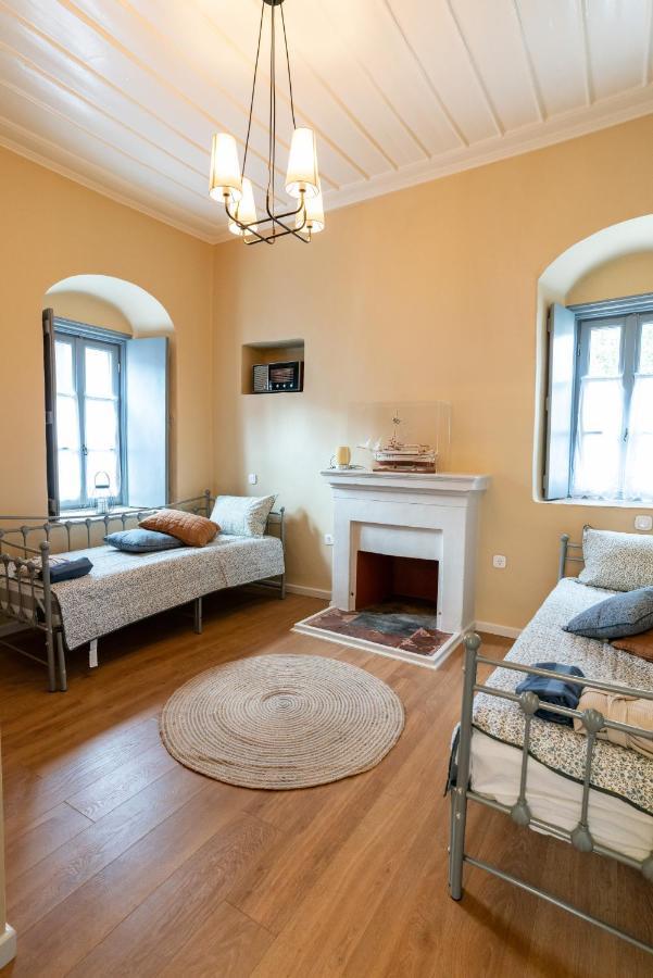 Englezena'S Guesthouse Leonídio Kültér fotó