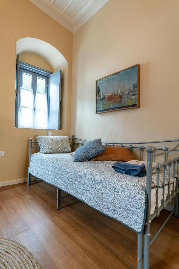 Englezena'S Guesthouse Leonídio Kültér fotó