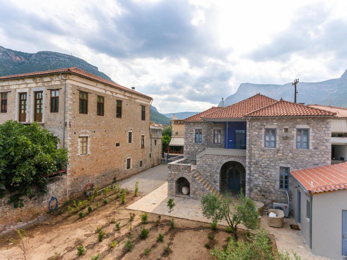 Englezena'S Guesthouse Leonídio Kültér fotó