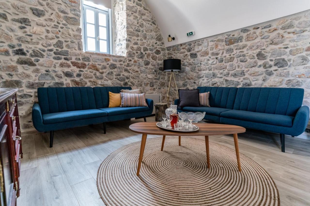 Englezena'S Guesthouse Leonídio Kültér fotó